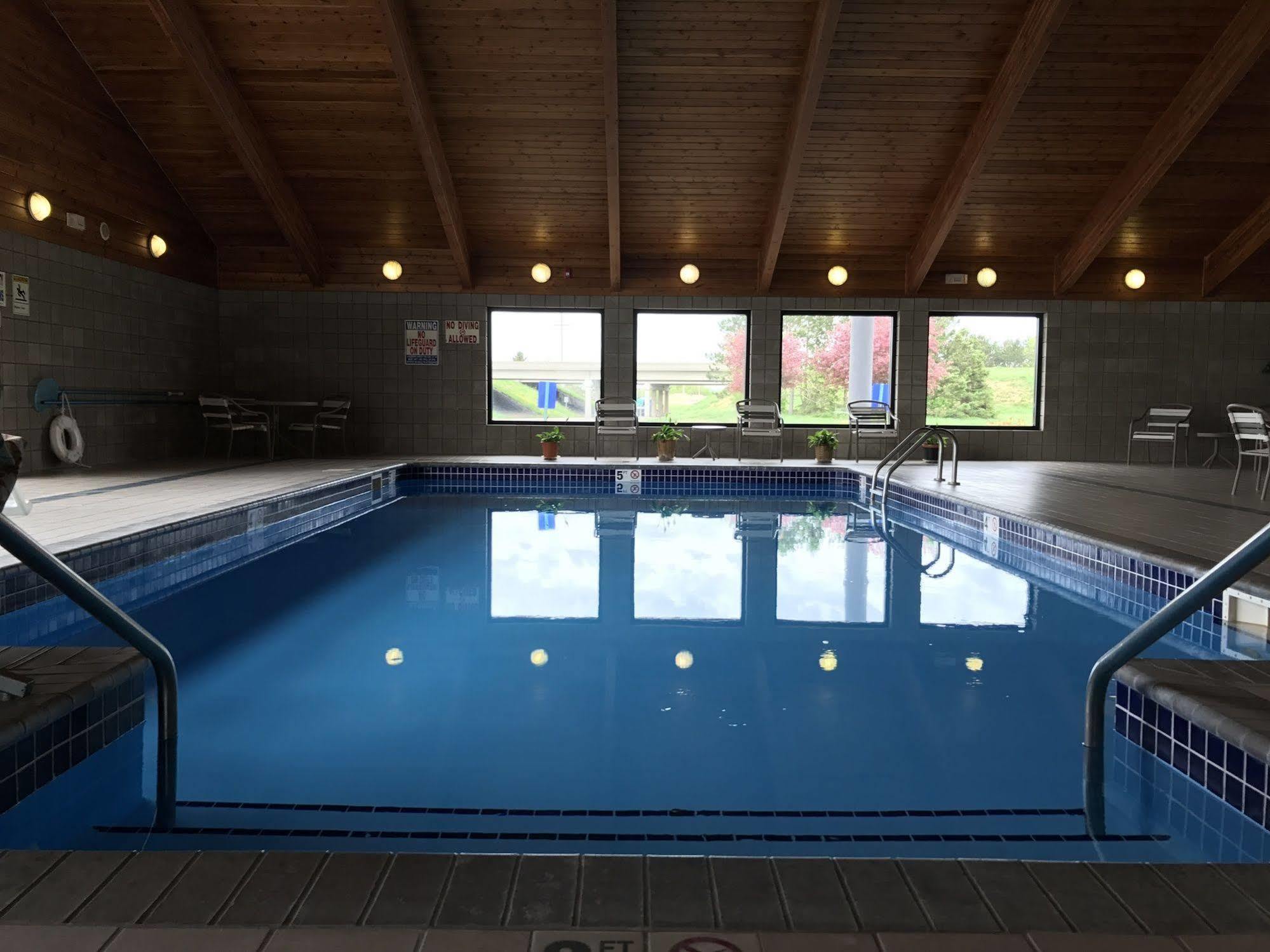 Fairbridge Inn & Suites Thorp Eksteriør billede